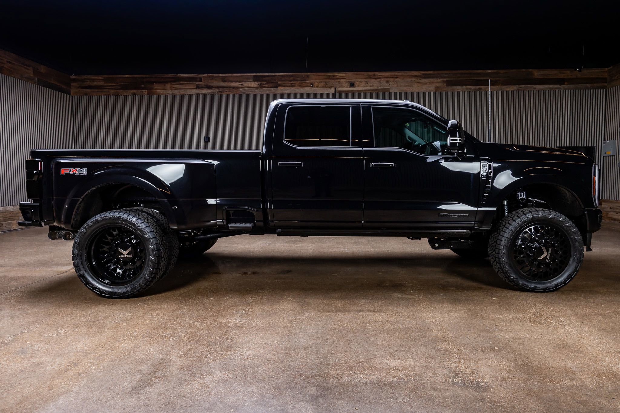 Used 2026 Ford F350 Lariat w/ Lariat Premium Package image 11