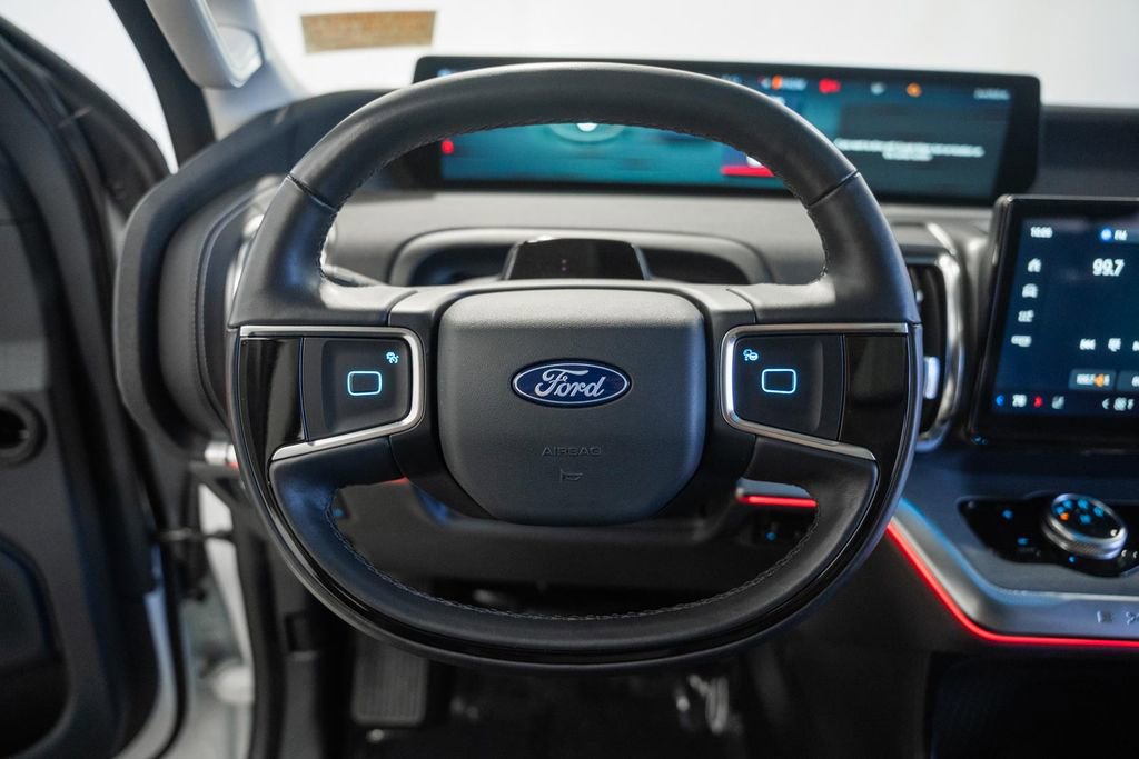 Used 2025 Ford Expedition Max Platinum AWD/4WD image 41