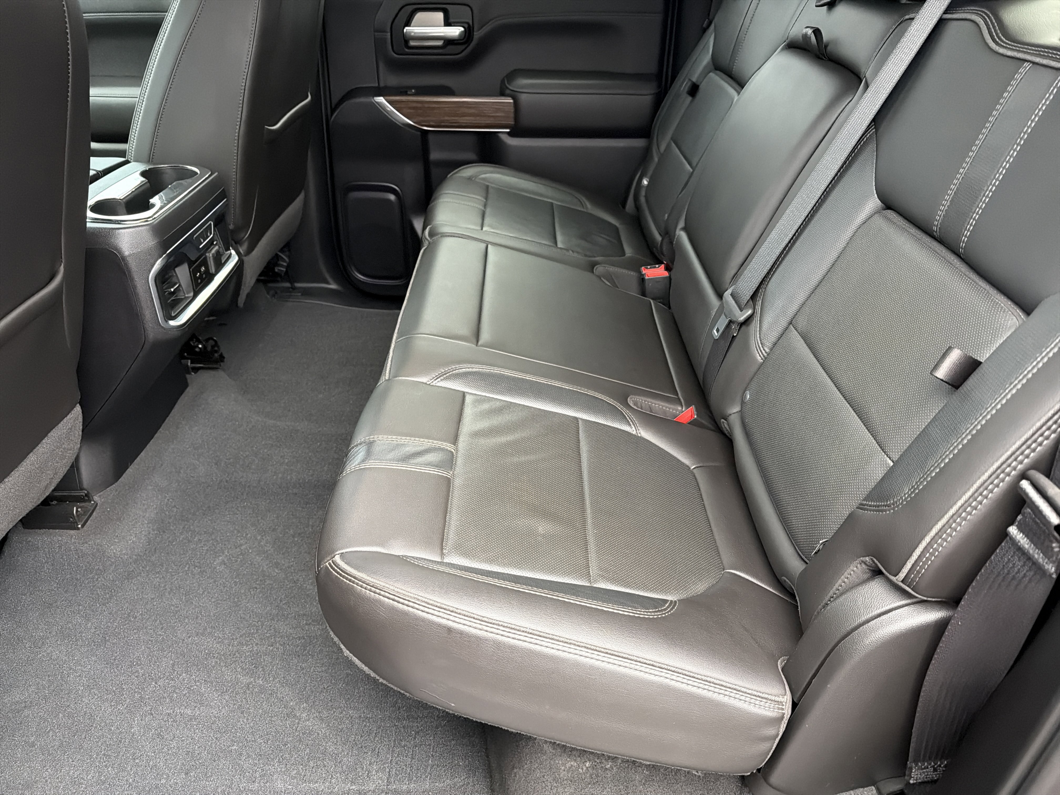 Used 2019 Chevrolet Silverado 1500 High Country w/ Technology Package image 21