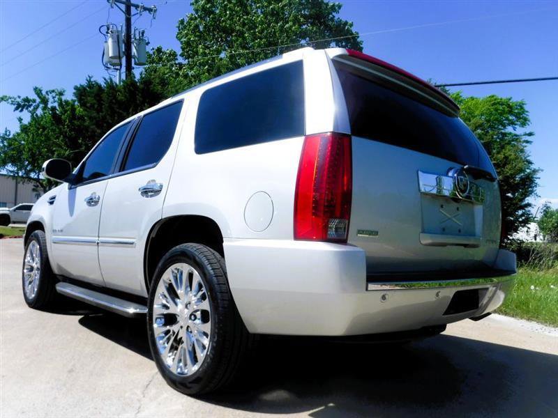 Used 2011 Cadillac Escalade Luxury AWD/4WD image 13