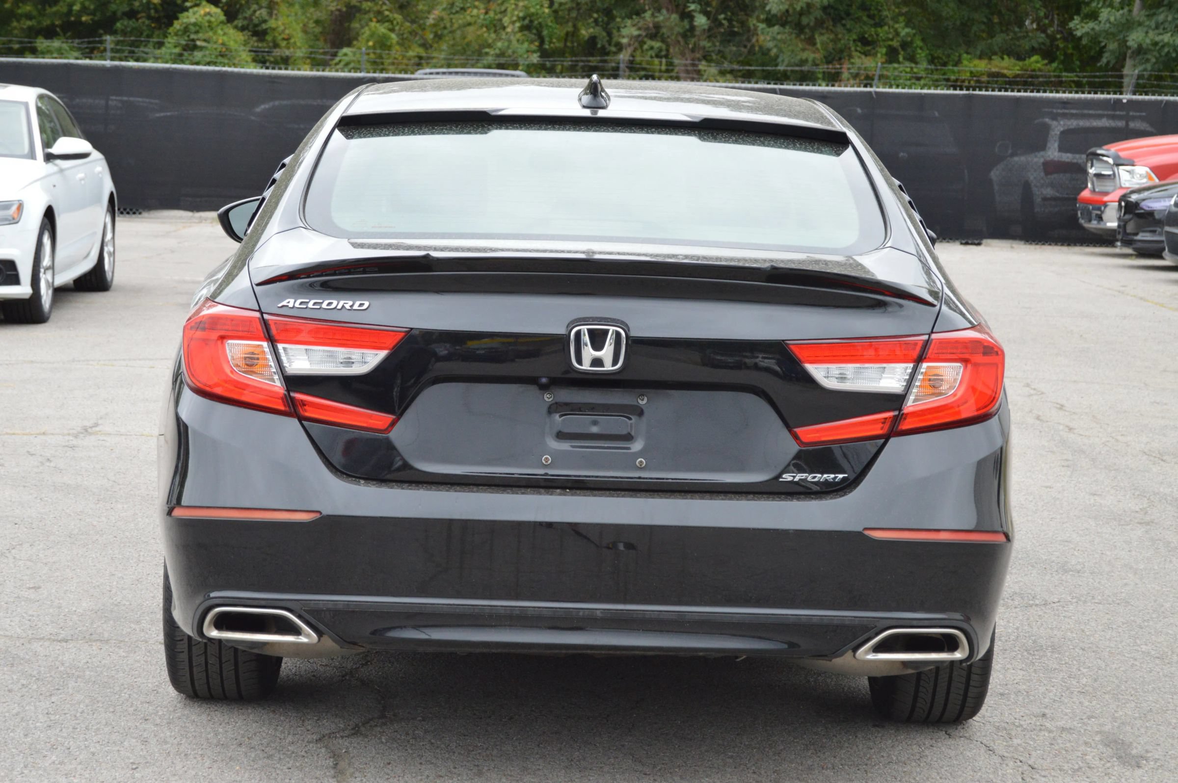 Used 2018 Honda Accord Sport image 5