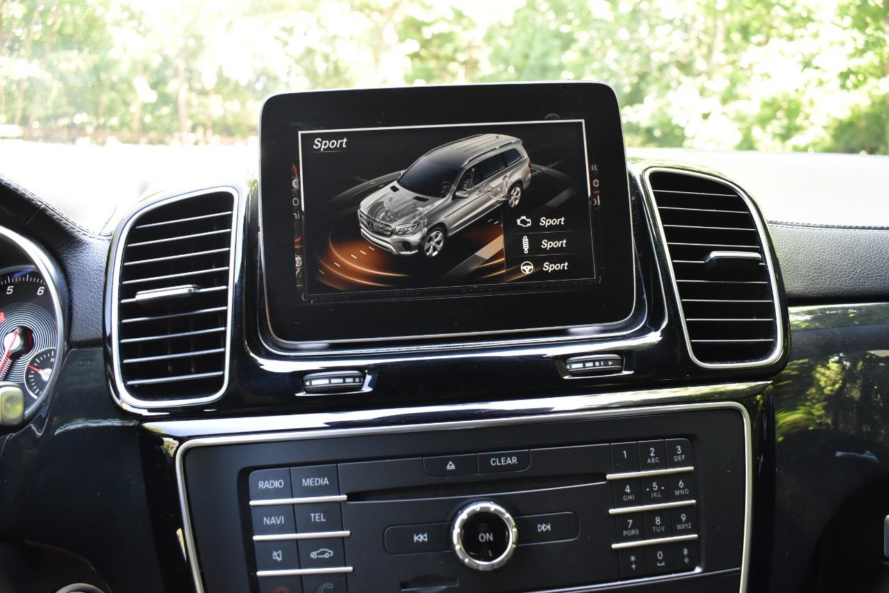 Used 2019 Mercedes-Benz GLS 550 4MATIC w/ Driver Assistance Package image 32
