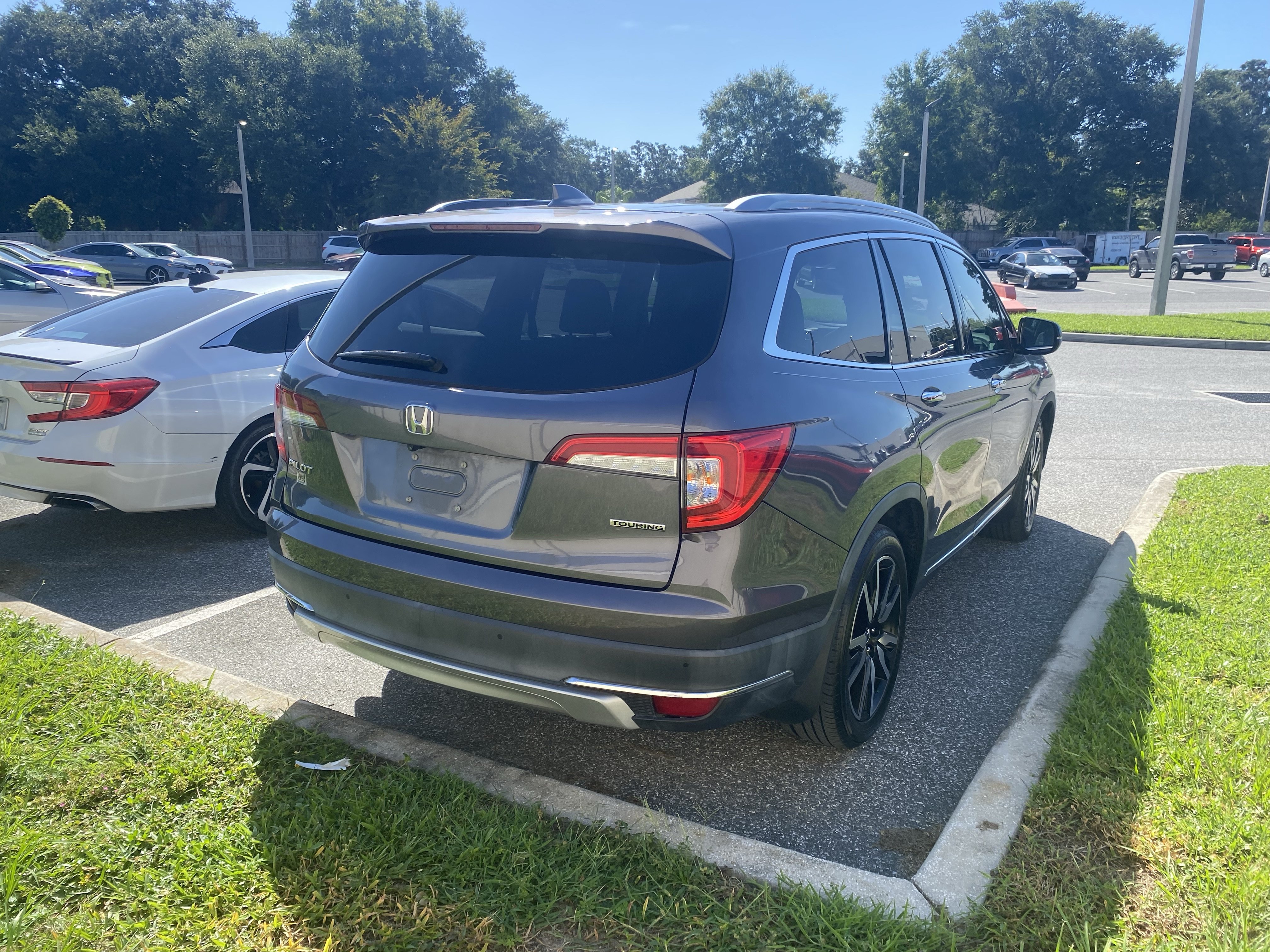 Used 2020 Honda Pilot Touring image 8
