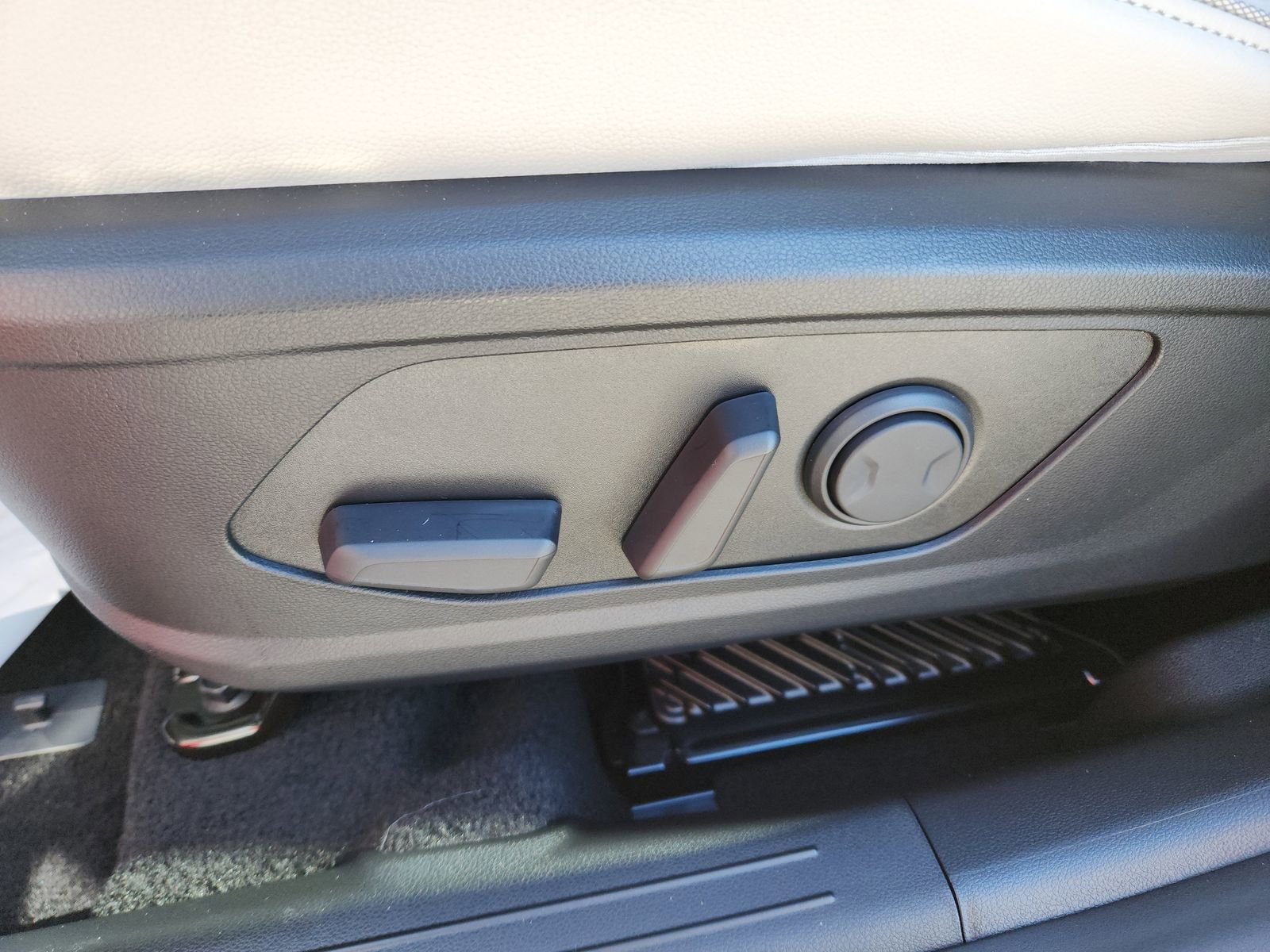 New 2026 Hyundai Tucson Limited image 19