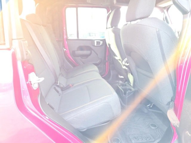 Used 2024 Jeep Gladiator Willys image 45