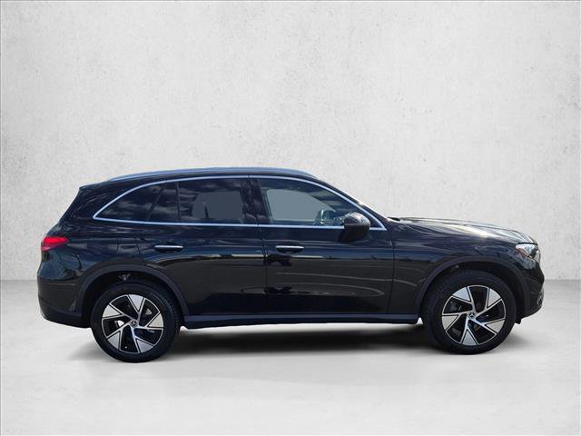 Used 2024 Mercedes-Benz GLC 300 4MATIC image 4