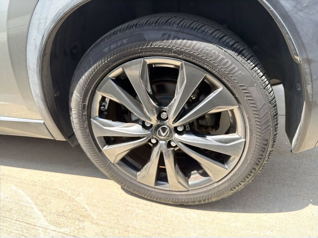 Used 2019 Lexus UX 200 F Sport w/ F Sport Premium Package FWD image 5