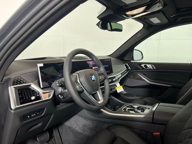 New 2026 BMW X5 xDrive50e w/ Climate Comfort Package AWD/4WD image 9