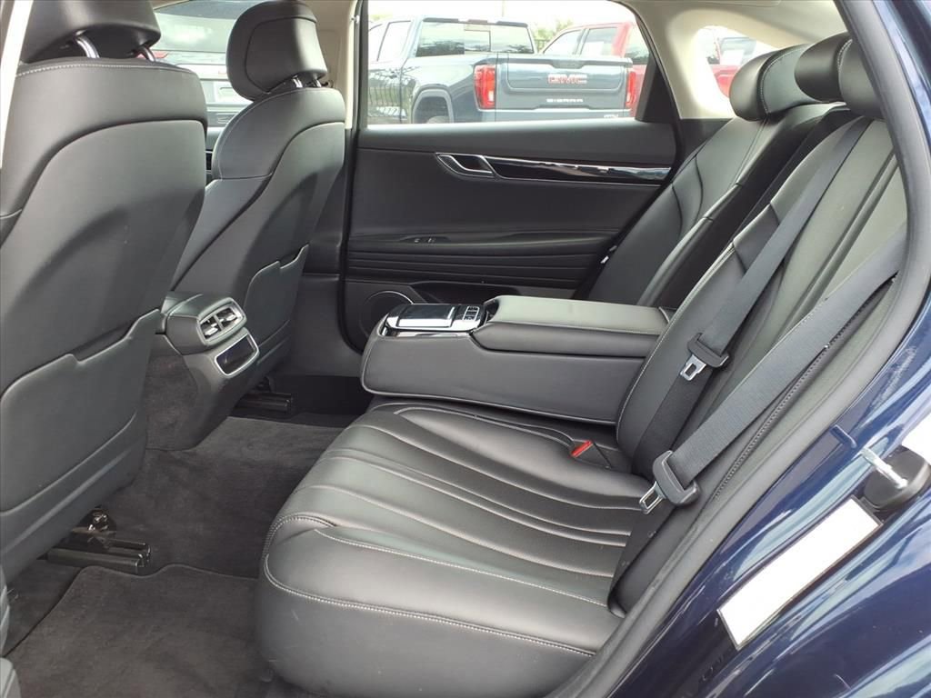 Used 2023 Genesis G80 2.5T image 30