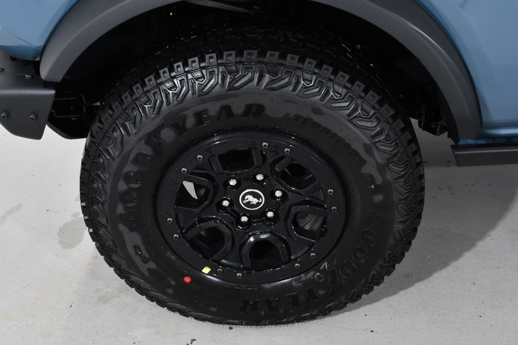 New 2025 Ford Bronco Badlands image 24