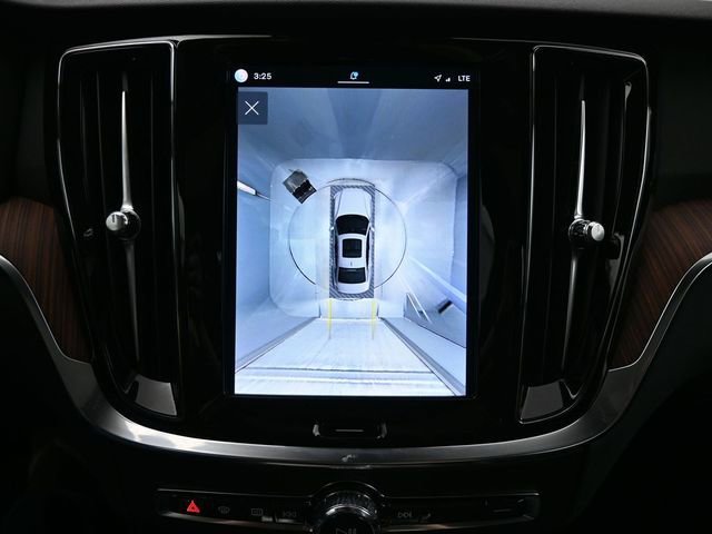Used 2025 Volvo S60 B5 Plus image 21