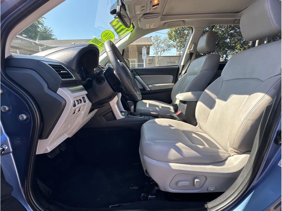 Used 2016 Subaru Forester 2.5i Touring w/ Eyesight & Navigation System AWD/4WD image 14