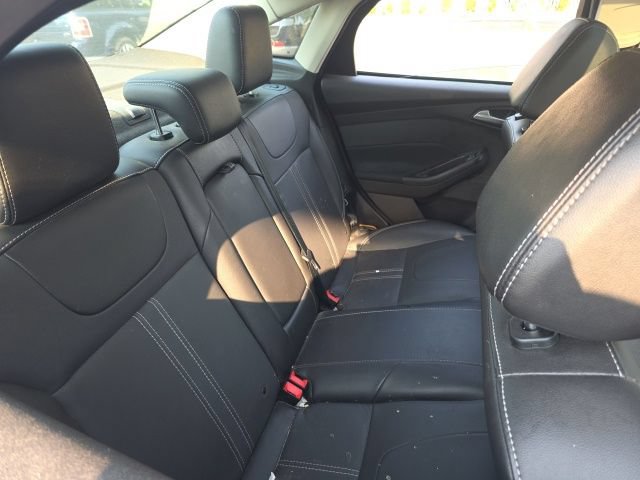 Used 2014 Ford Focus Titanium FWD image 17