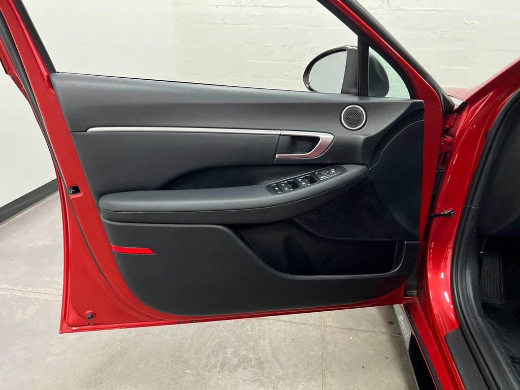 Used 2021 Hyundai Sonata SEL w/ Convenience Package FWD image 12