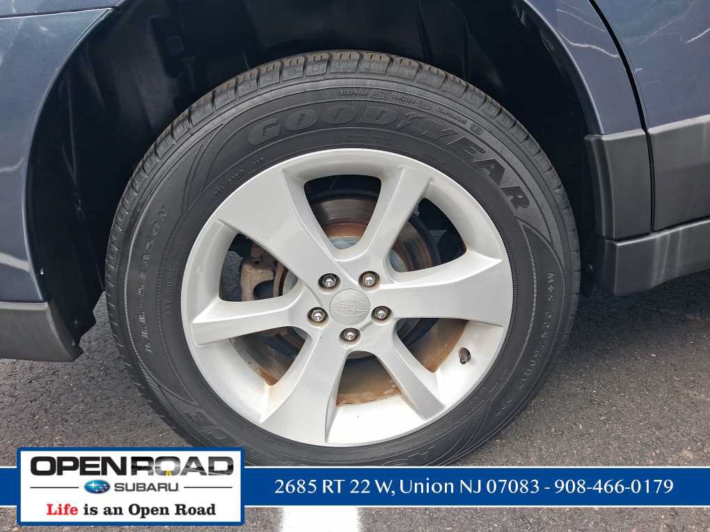 Used 2013 Subaru Outback 2.5i Premium w/ All-Weather Pkg AWD/4WD image 11