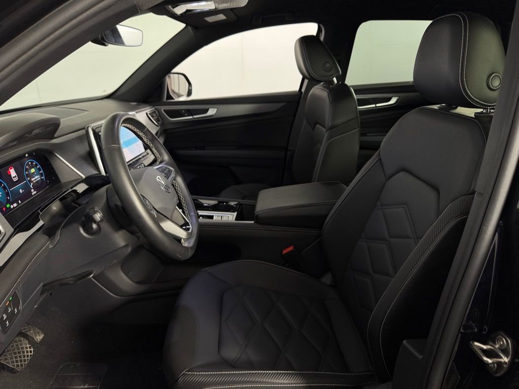 Used 2025 Volkswagen Atlas Cross Sport SE AWD/4WD image 20
