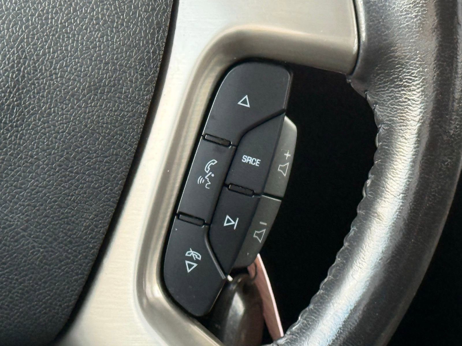 Used 2015 GMC Acadia Denali image 34