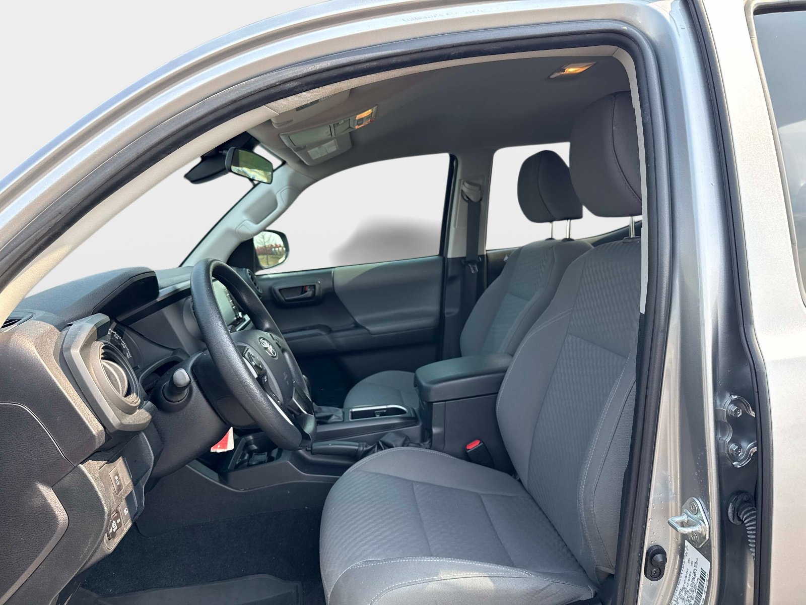 Used 2023 Toyota Tacoma SR image 16