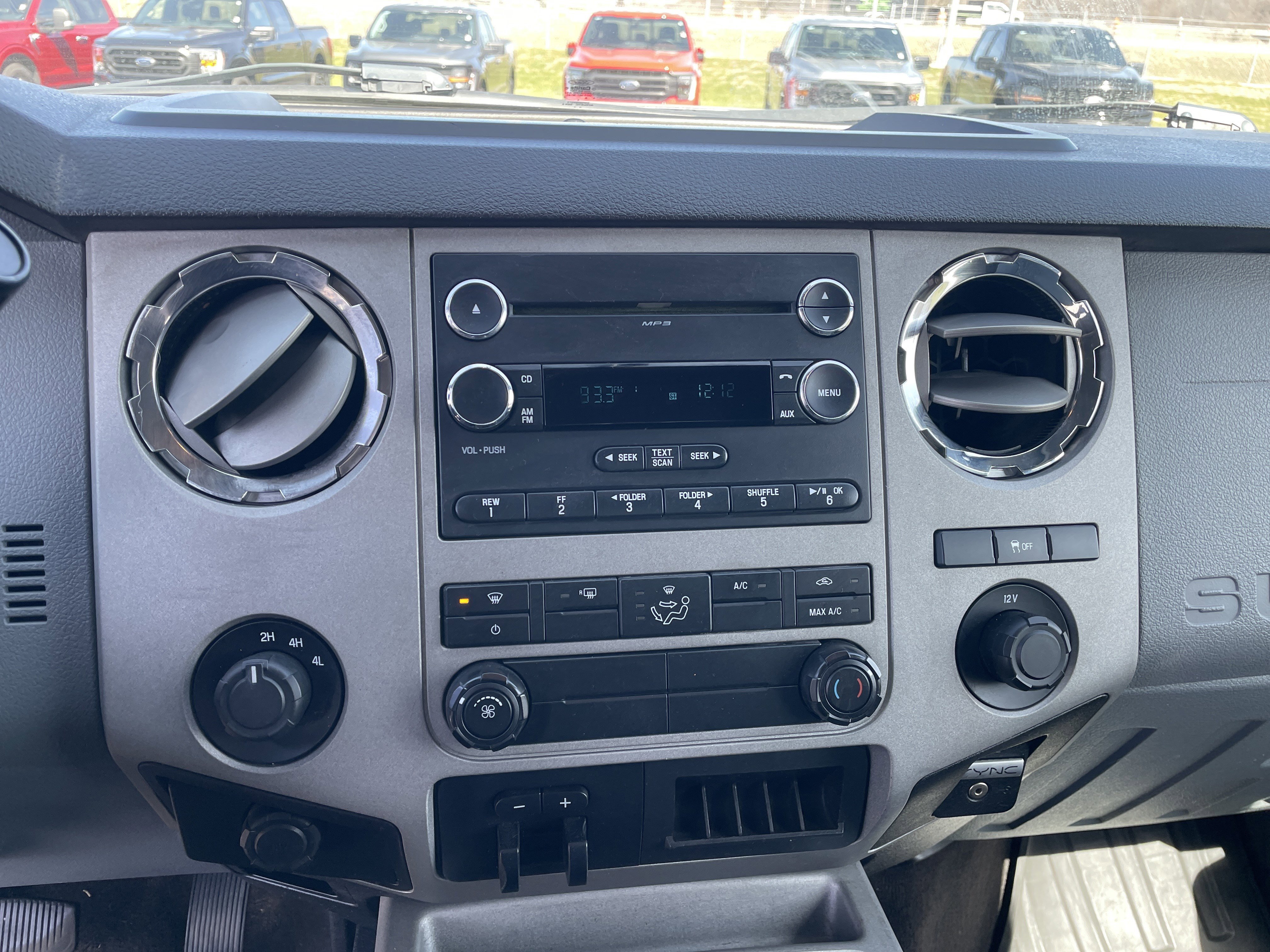 Used 2015 Ford F250 XLT w/ XLT Premium Package image 17