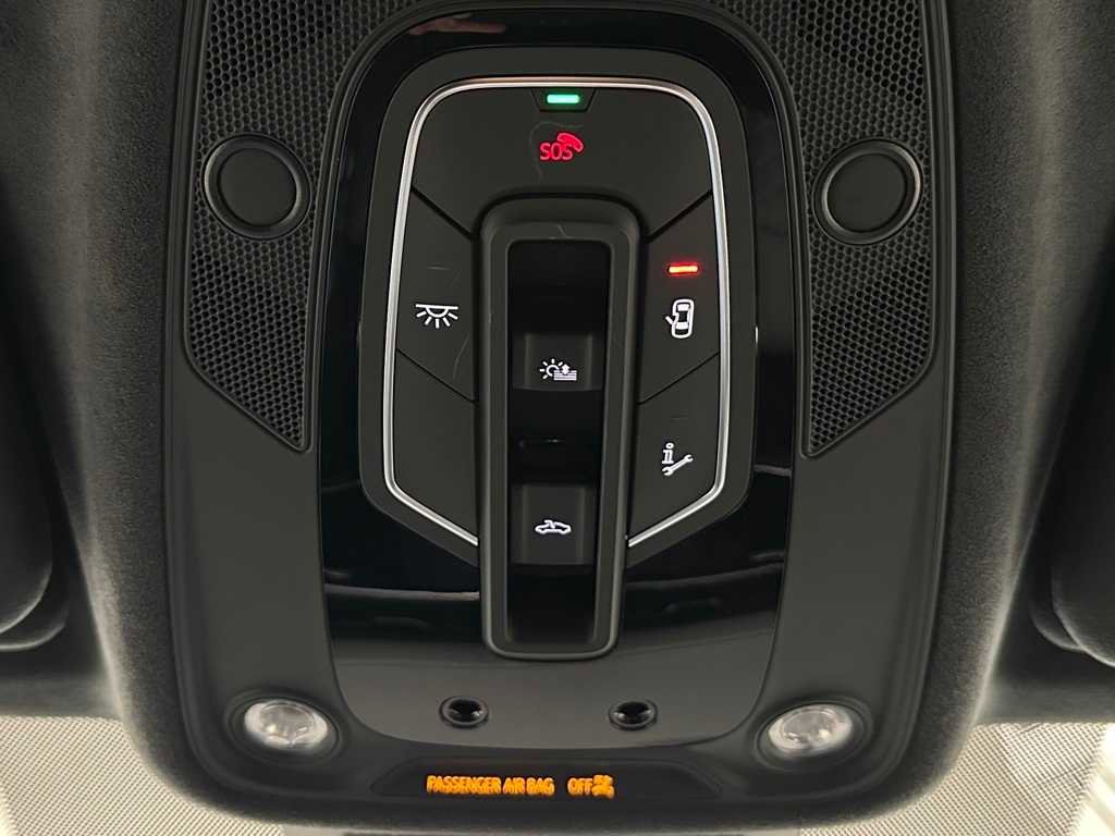 Used 2025 Audi SQ7 Prestige w/ Prestige Package image 39