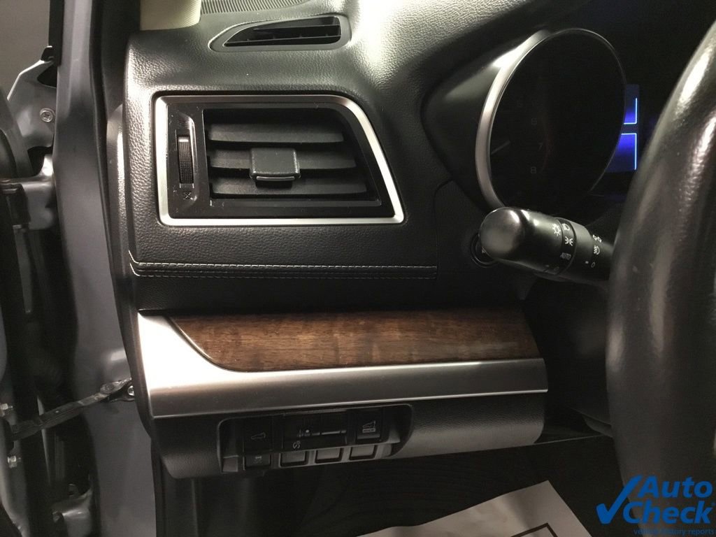 Used 2018 Subaru Outback 2.5i Limited AWD/4WD image 23