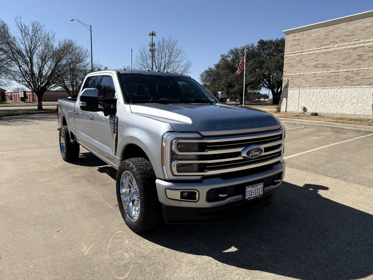 Used 2023 Ford F250 Limited w/ FX4 Off-Road Package image 2