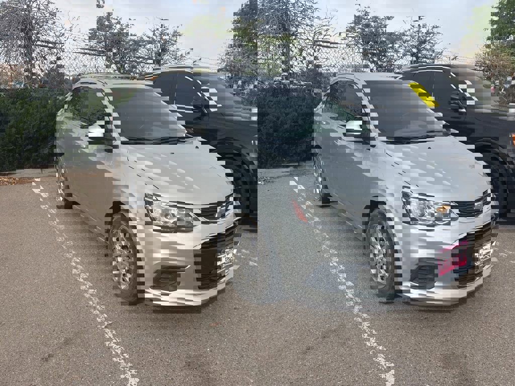 Used 2019 Chevrolet Sonic LT w/ Convenience Package FWD image 1