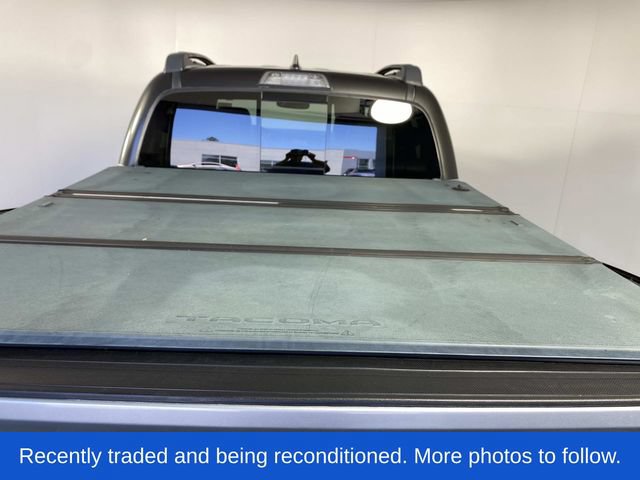 Used 2017 Toyota Tacoma Limited w/ Tow Package AWD/4WD image 9