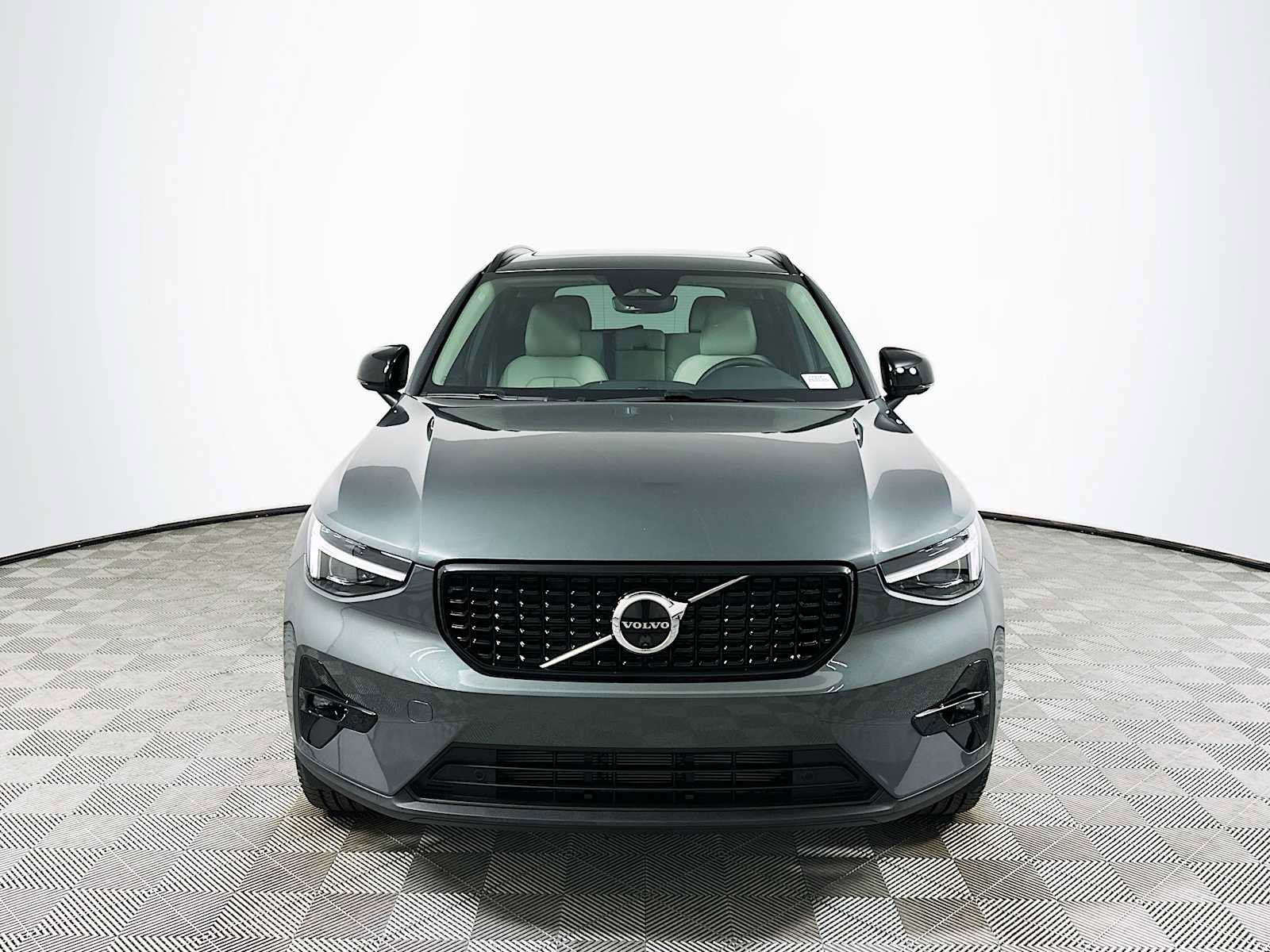 New 2026 Volvo XC40 B5 Plus w/ Protection Package Premier AWD/4WD image 2