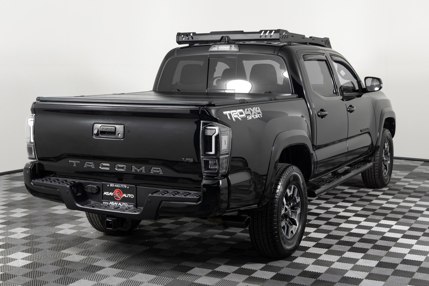 Used 2022 Toyota Tacoma TRD Sport w/ Technology Package image 7