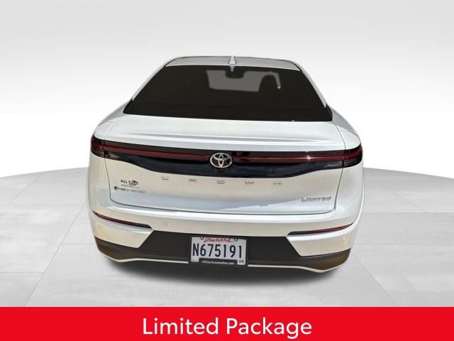 Used 2026 Toyota Crown Limited w/ Advanced Technology Package image 5