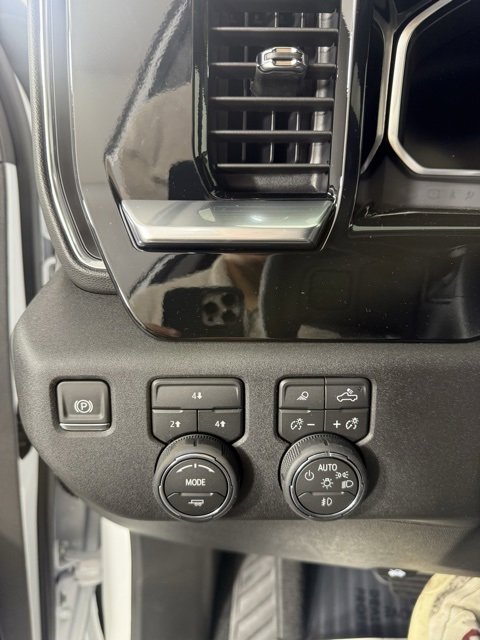 New 2026 Chevrolet Silverado 3500 LT image 17