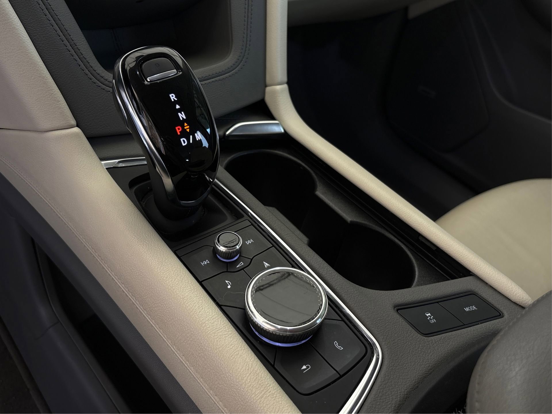 Used 2020 Cadillac XT6 Premium Luxury image 29