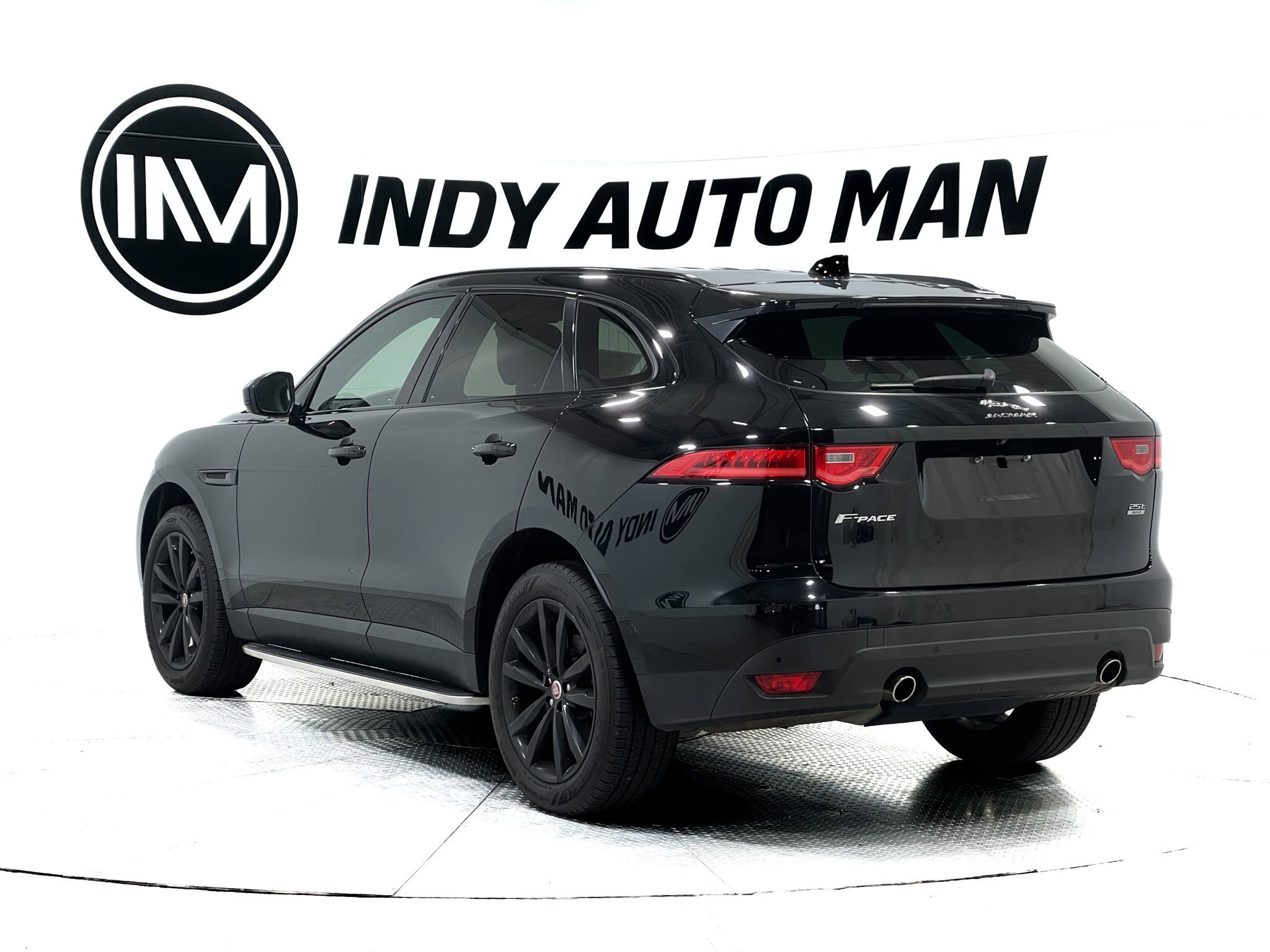 Used 2019 Jaguar F-PACE Prestige image 6