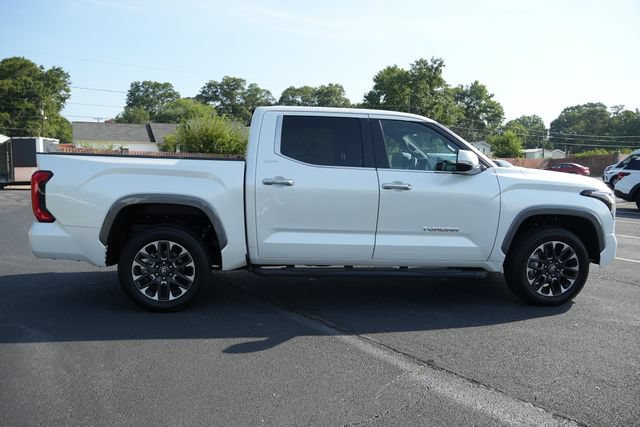 Used 2025 Toyota Tundra Limited AWD/4WD image 10