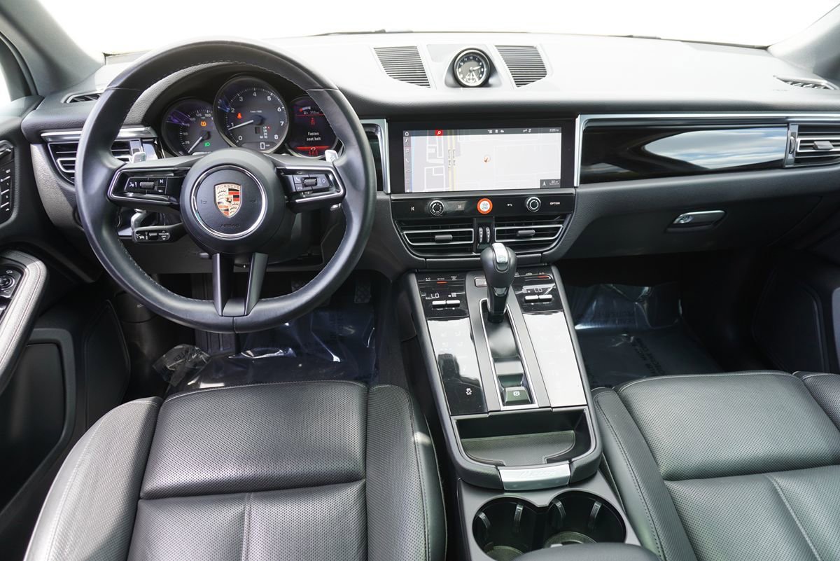 Used 2023 Porsche Macan AWD/4WD image 20