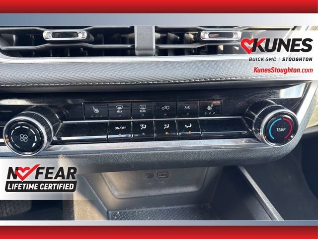 Used 2025 Chevrolet Equinox LT image 27