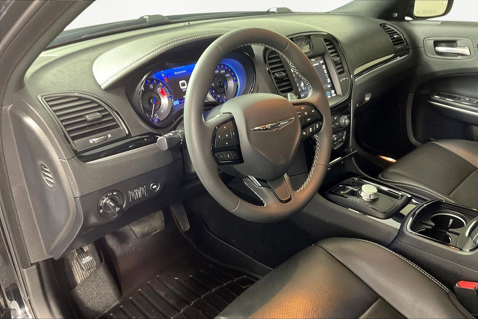 Used 2023 Chrysler 300 S w/ Comfort Group image 17
