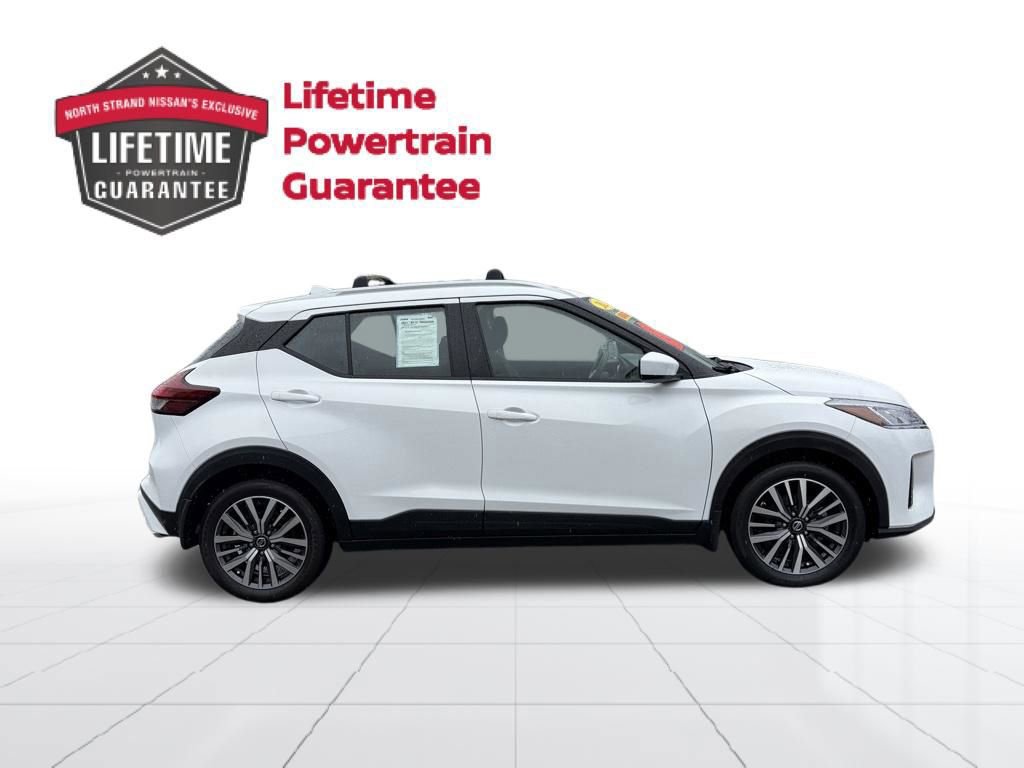 Used 2021 Nissan Kicks SV w/ Exterior Package FWD image 7