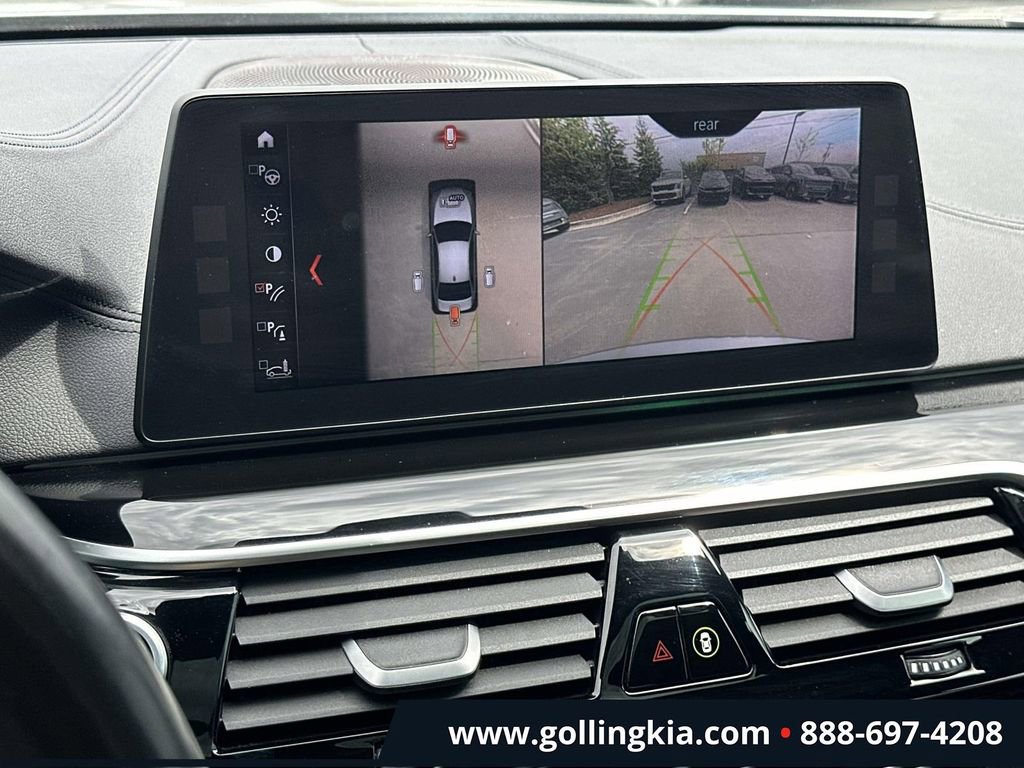 Used 2018 BMW M550i xDrive AWD/4WD image 25