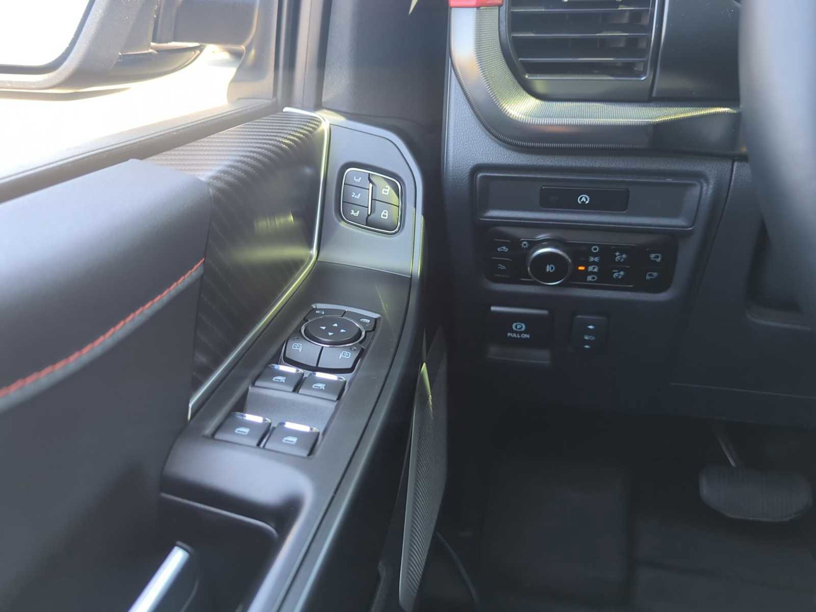 Used 2025 Ford F150 Raptor AWD/4WD image 20