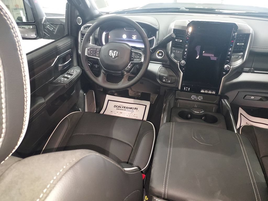 New 2026 RAM 2500 Laramie AWD/4WD image 15