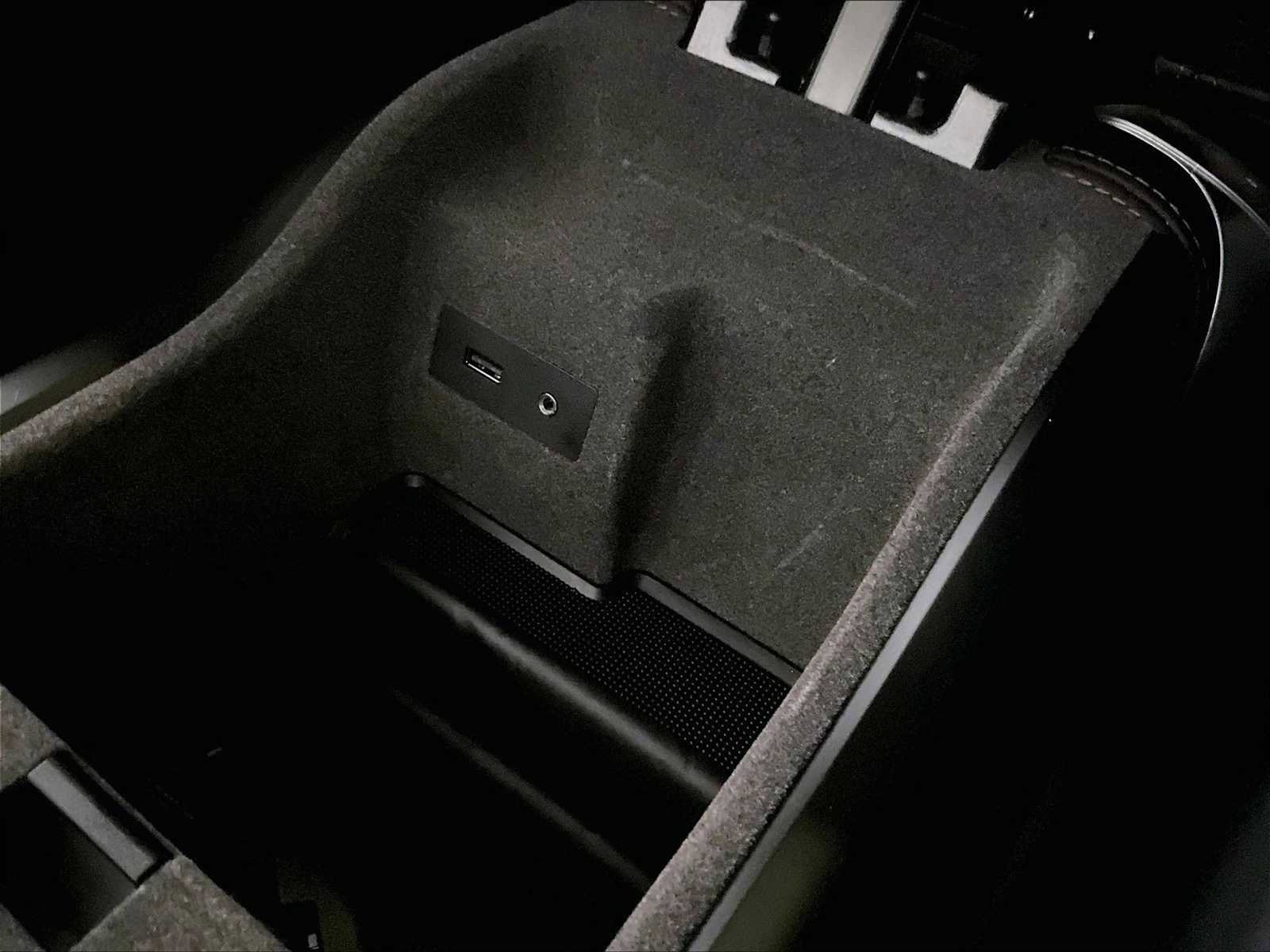 Used 2016 Porsche Cayenne Turbo image 29