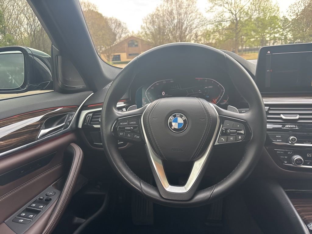 Used 2022 BMW 540i w/ Premium Package image 13
