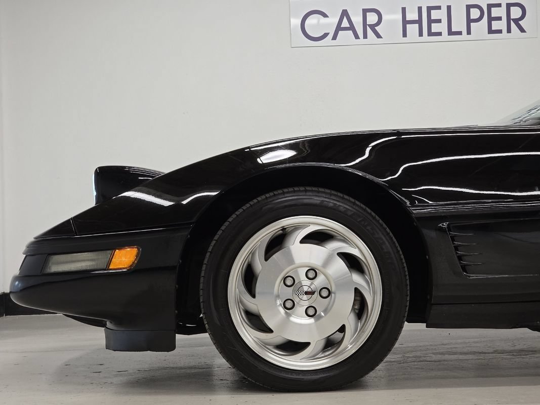 Used 1995 Chevrolet Corvette Coupe RWD image 33