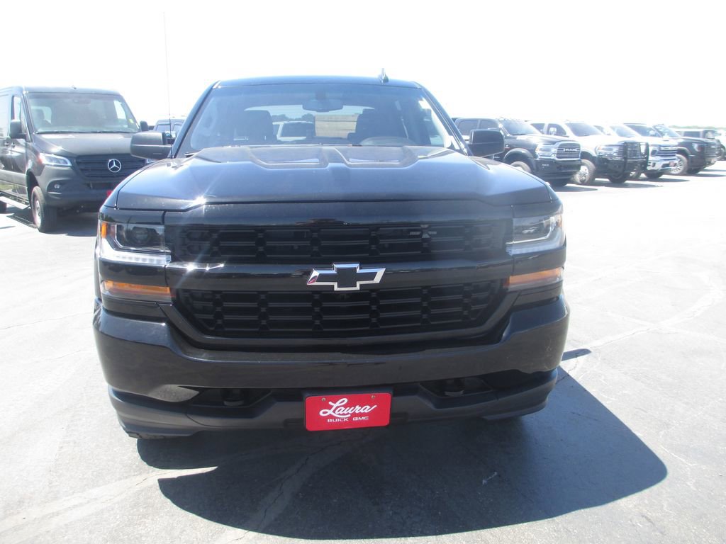 Used 2018 Chevrolet Silverado 1500 Custom w/ Custom Value Package AWD/4WD image 13