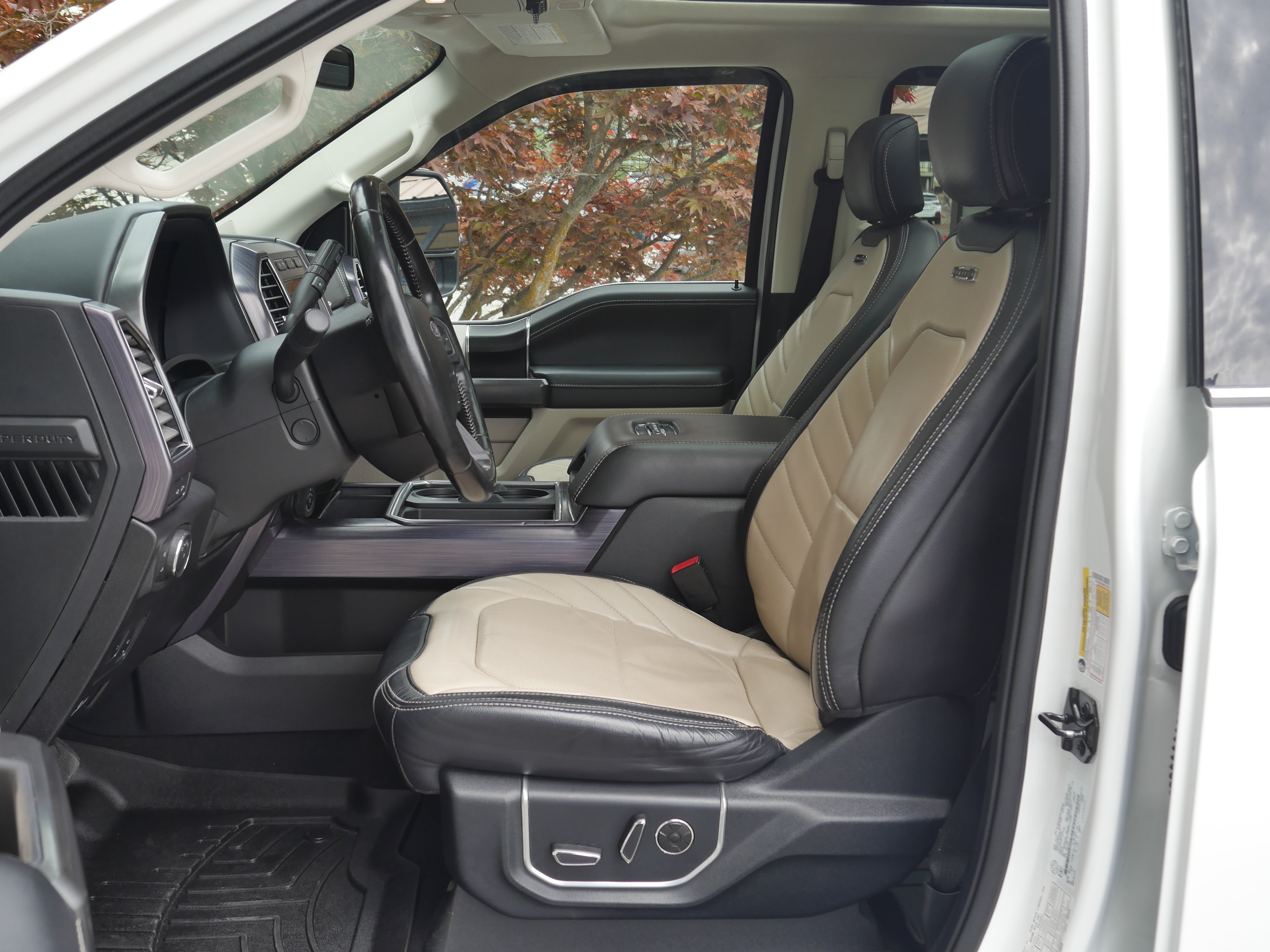 Certified 2021 Ford F350 Limited AWD/4WD image 3