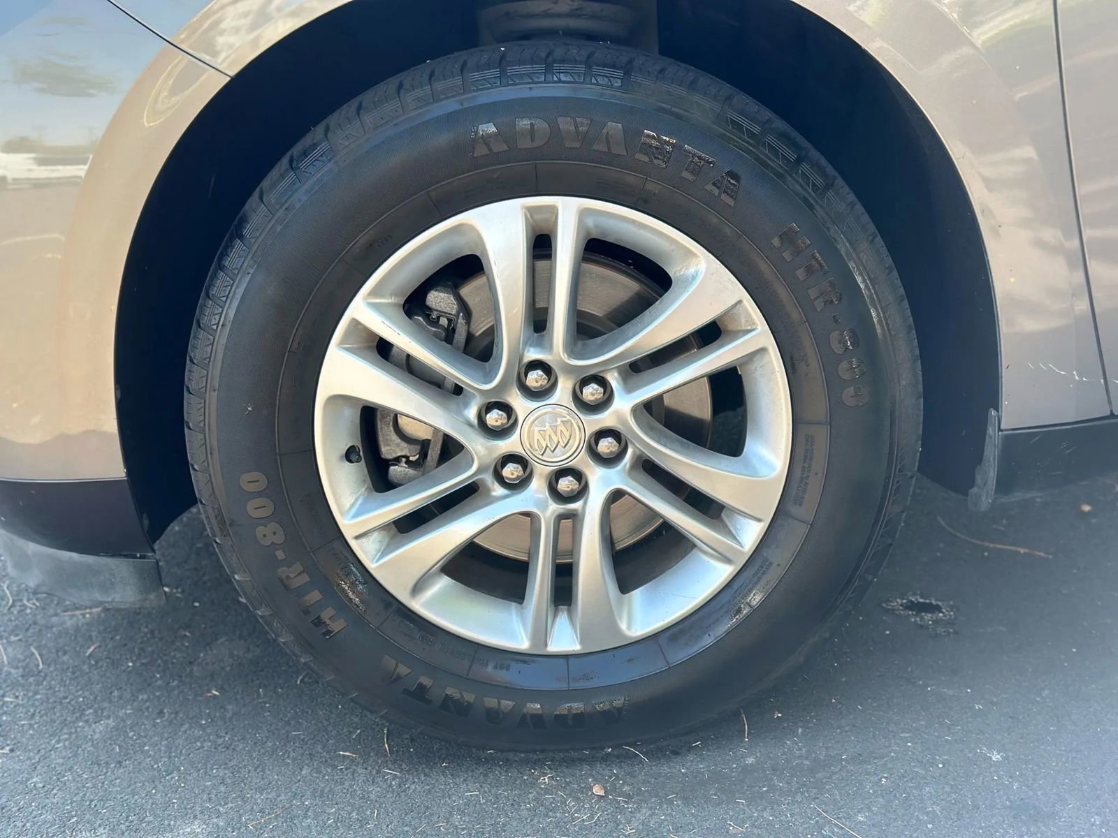 Used 2019 Buick Enclave Essence image 23