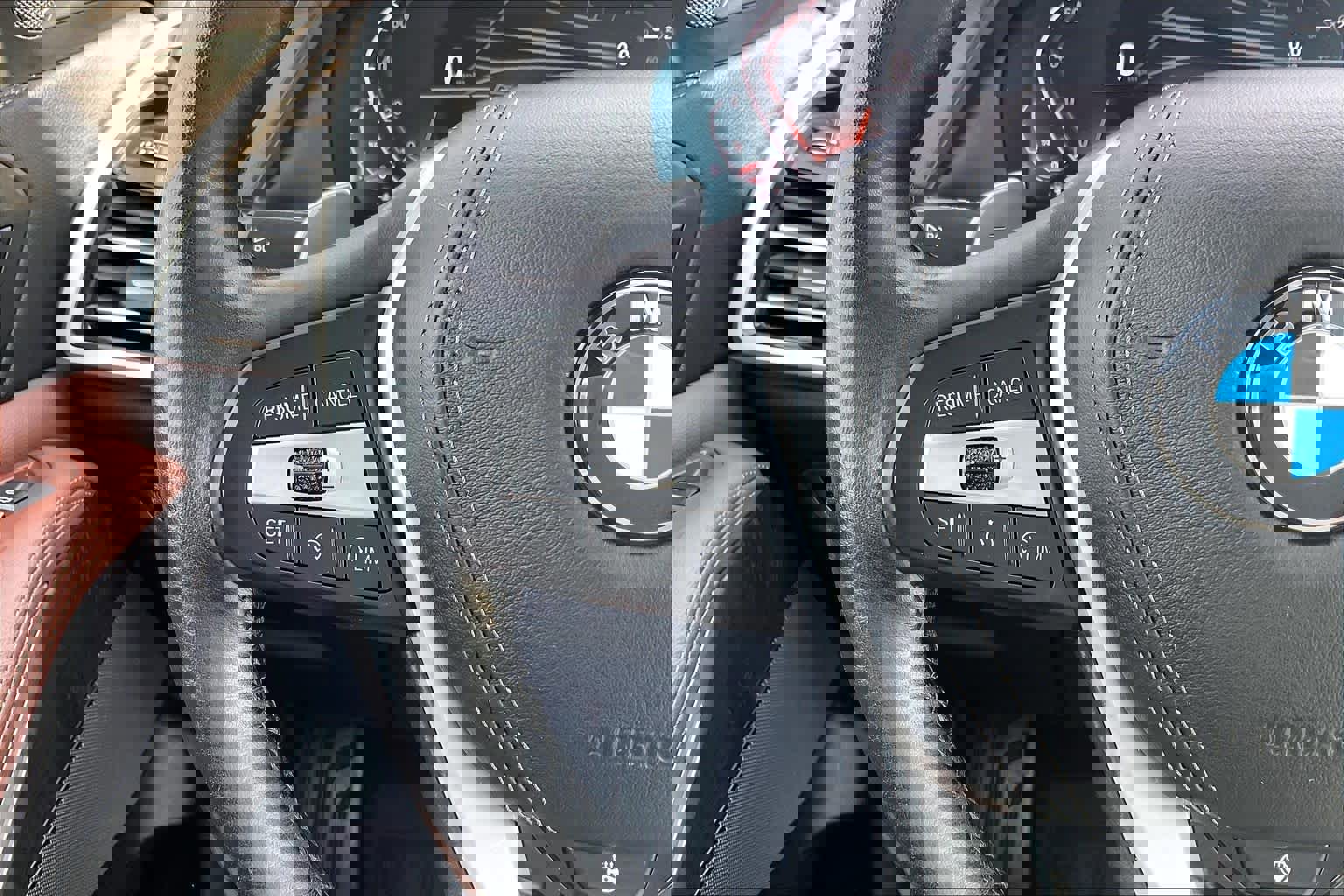 Used 2019 BMW X5 xDrive40i w/ Luxury Seating Package image 25