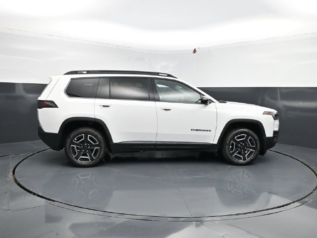 New 2026 Jeep Cherokee Laredo AWD/4WD image 11